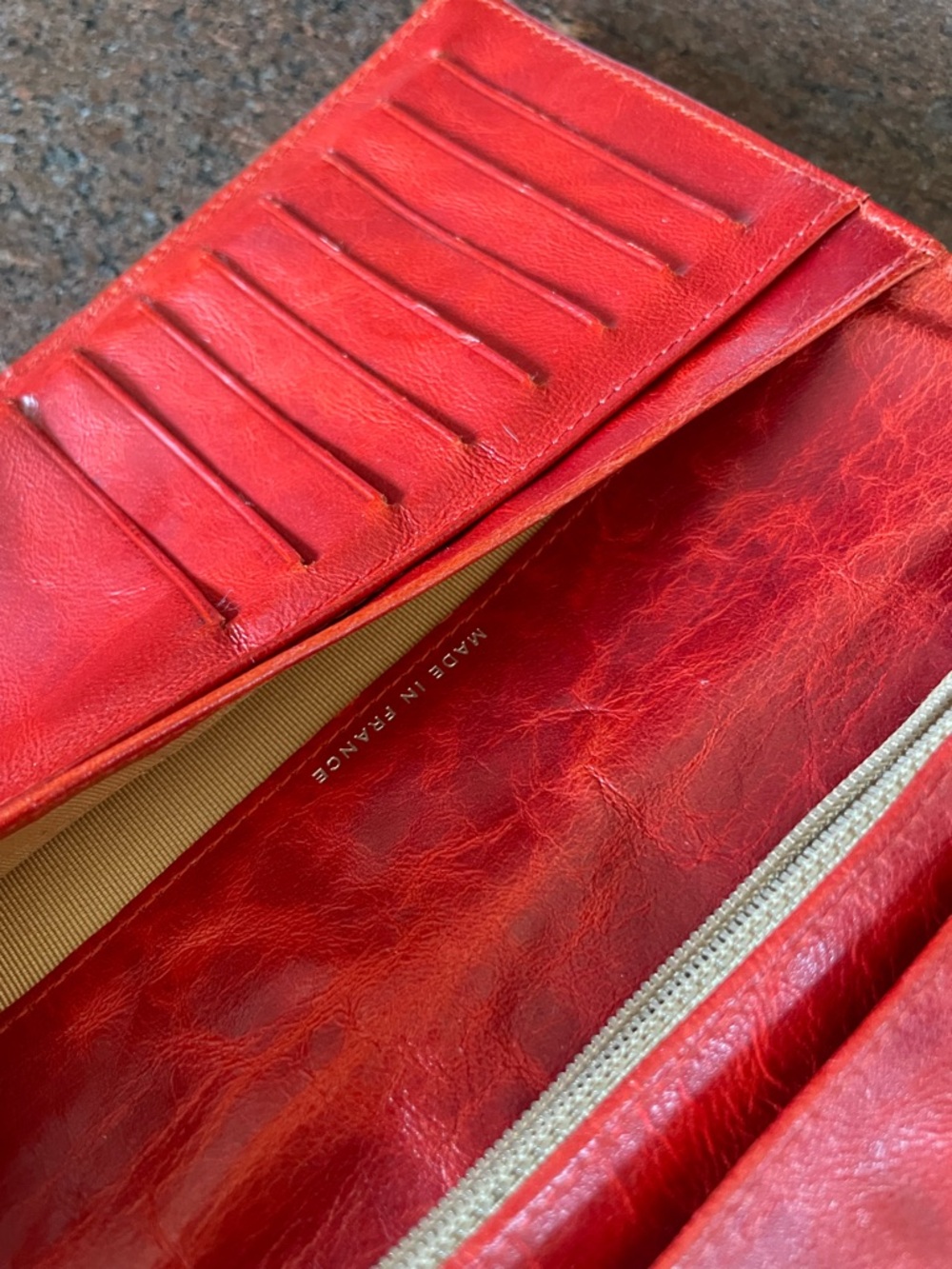 CHANEL Quilted Red Leather Long Wallet with CC Emblem - Picture 5 of 12
